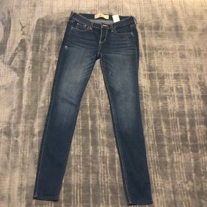 Hollister Super Skinny Jeans